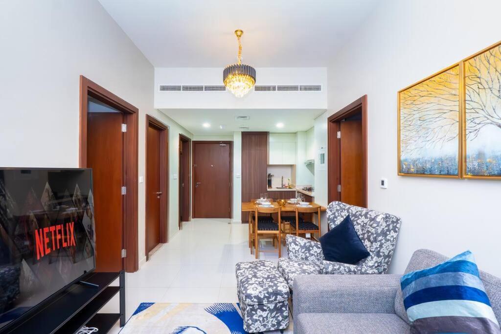 Reva Residences - 2 Bdr In Business Bay - Burj Khalifa Views Apartment