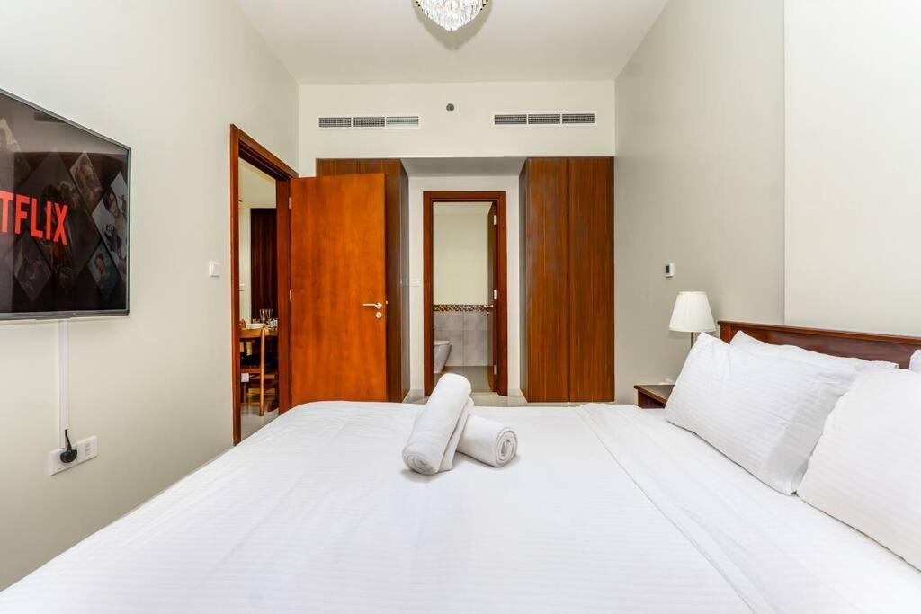 Reva Residences - 2 Bdr In Business Bay - Burj Khalifa Views Apartment